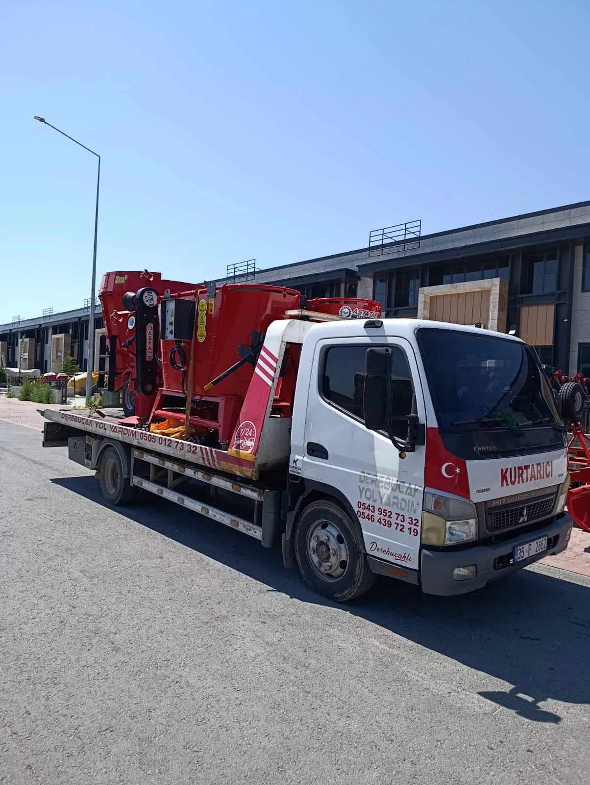 Yem Karma ve Tarım Makinesi Nakli